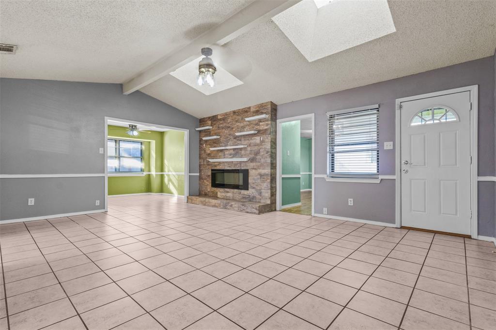 607 Willowbrook Circle