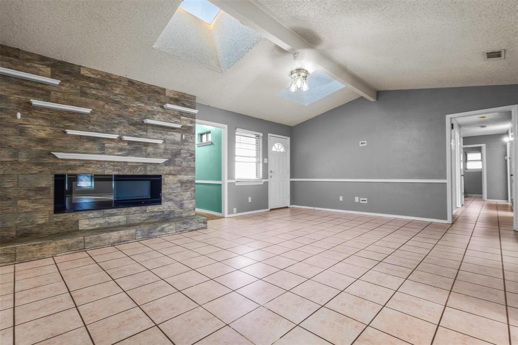 607 Willowbrook Circle