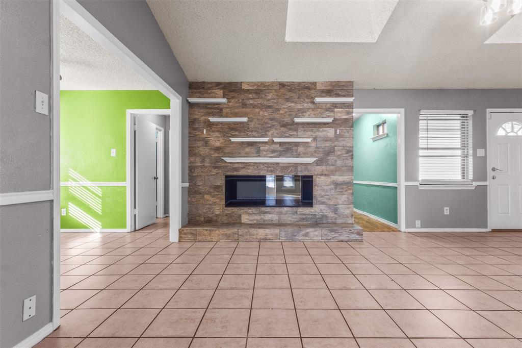 607 Willowbrook Circle