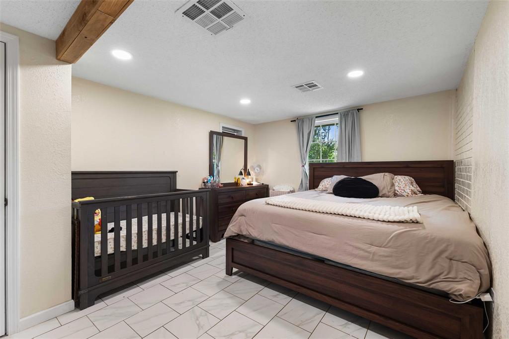 Wood E S - Residential