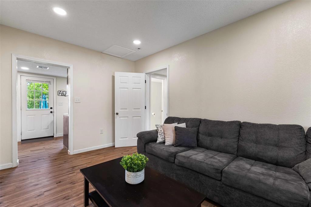 Wood E S - Residential