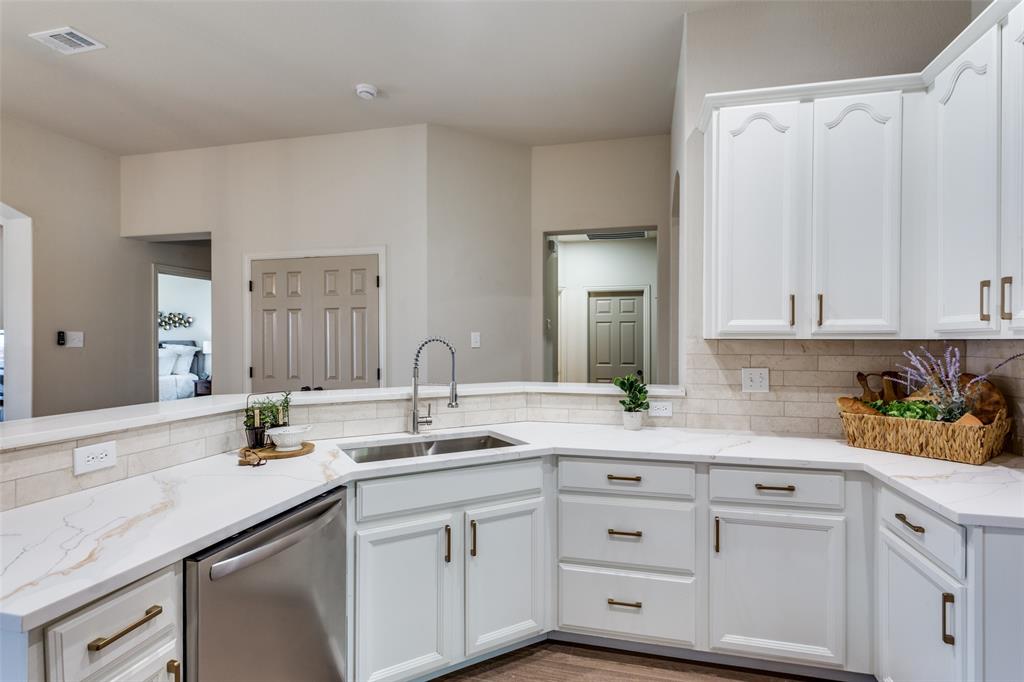 9220 Vineyard Lane
