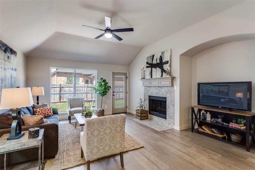 9220 Vineyard Lane