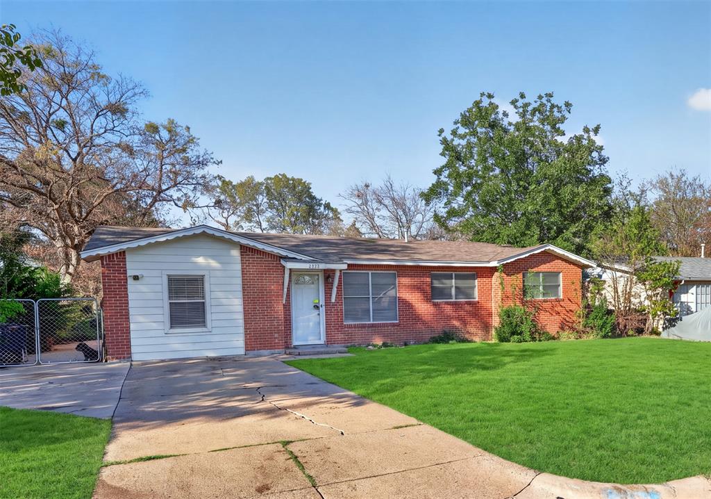 1005 Altamont Drive