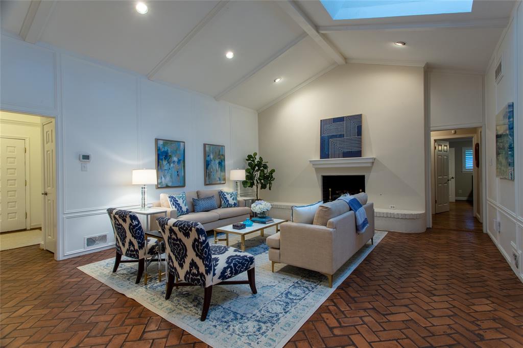 Russwood Acres 2nd Instl - Residential