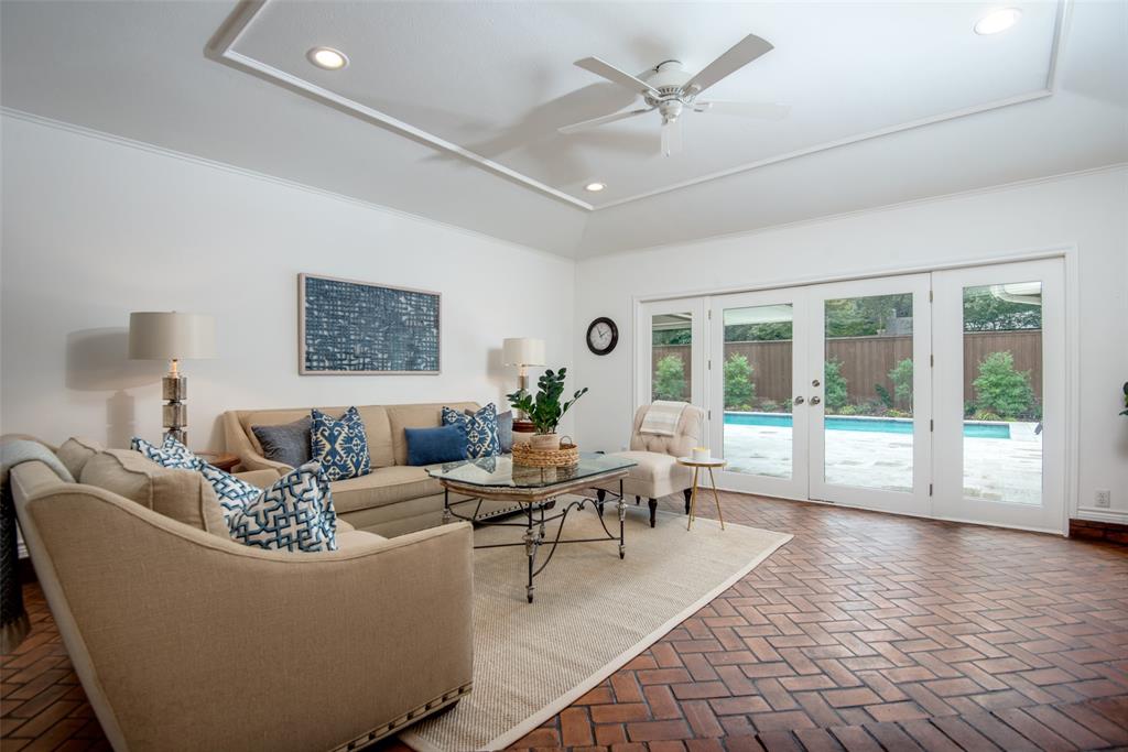 Russwood Acres 2nd Instl - Residential