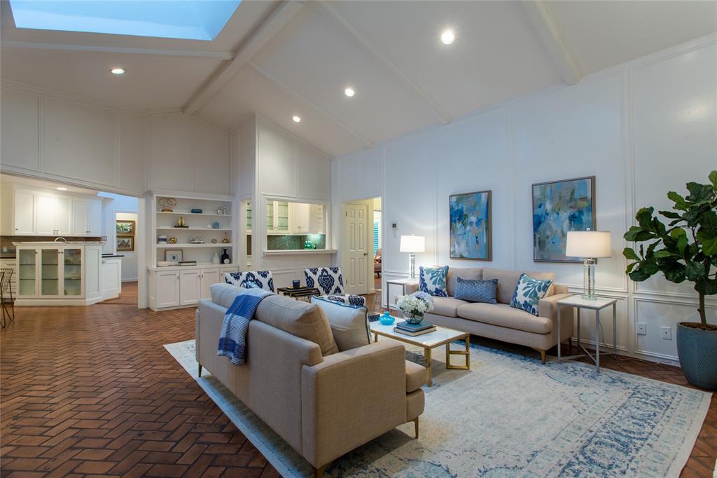 Russwood Acres 2nd Instl - Residential