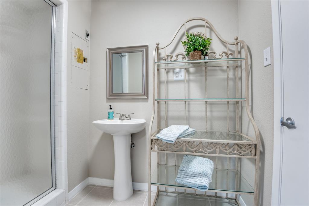 Russwood Acres 2nd Instl - Residential