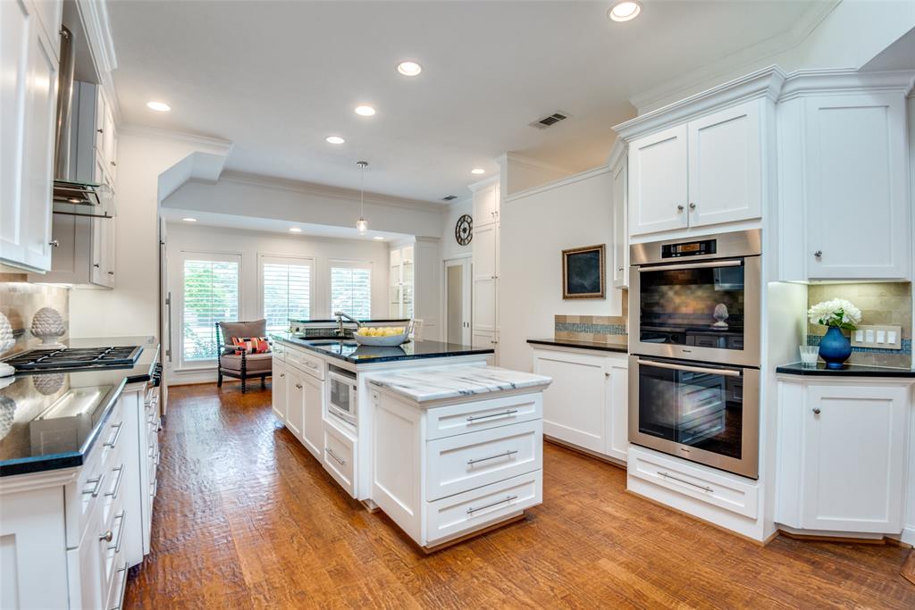 Russwood Acres 2nd Instl - Residential