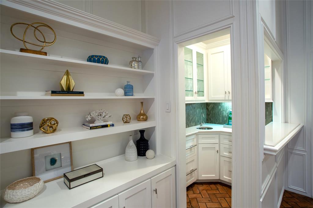 Russwood Acres 2nd Instl - Residential