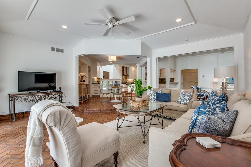 Russwood Acres 2nd Instl - Residential