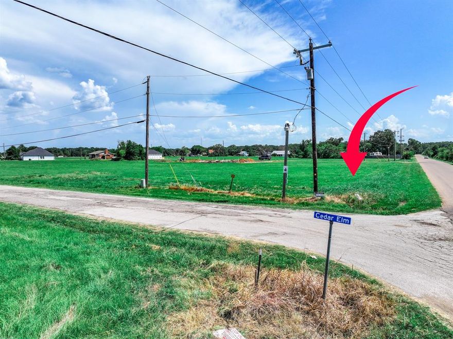 Nice lot located in the Lakewood community near Cedar Creek Lake. This subdivision offers a peaceful setting with affordable property ownership and convenient access to lake recreation. Residents of Lakewood enjoy a quiet neighborhood atmosphere while still being close to local shopping, dining, and boat ramps for easy access to the lake.
The lot provides a great opportunity to build your weekend retreat, full-time residence, or simply invest in land near one of the most popular lakes in East Texas. Utilities are available at the street (buyer to verify water, electric, and sewer or septic availability).