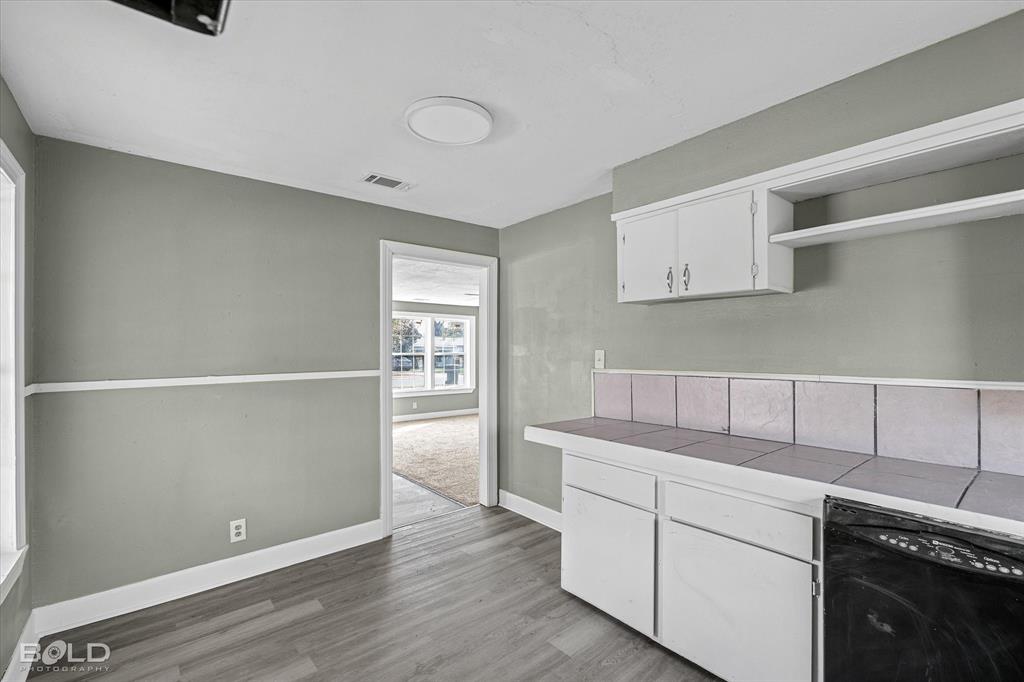 Bossier City, Louisiana 71111, United States, 3 Bedrooms Bedrooms, ,1 BathroomBathrooms,Residential,Pending,30473