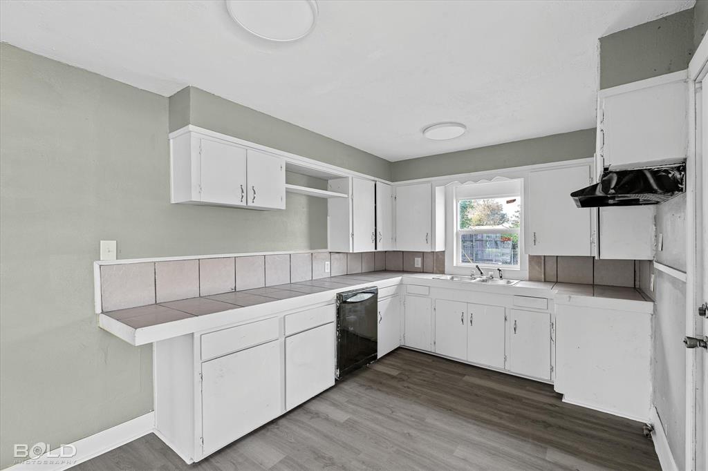 Bossier City, Louisiana 71111, United States, 3 Bedrooms Bedrooms, ,1 BathroomBathrooms,Residential,Pending,30473