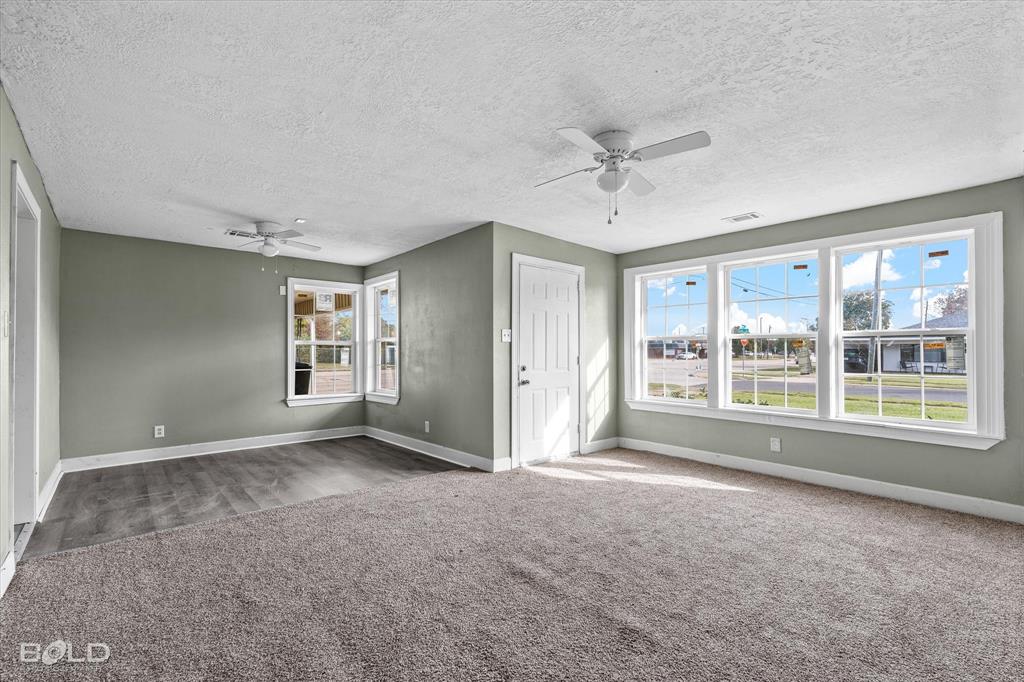 Bossier City, Louisiana 71111, United States, 3 Bedrooms Bedrooms, ,1 BathroomBathrooms,Residential,Pending,30473