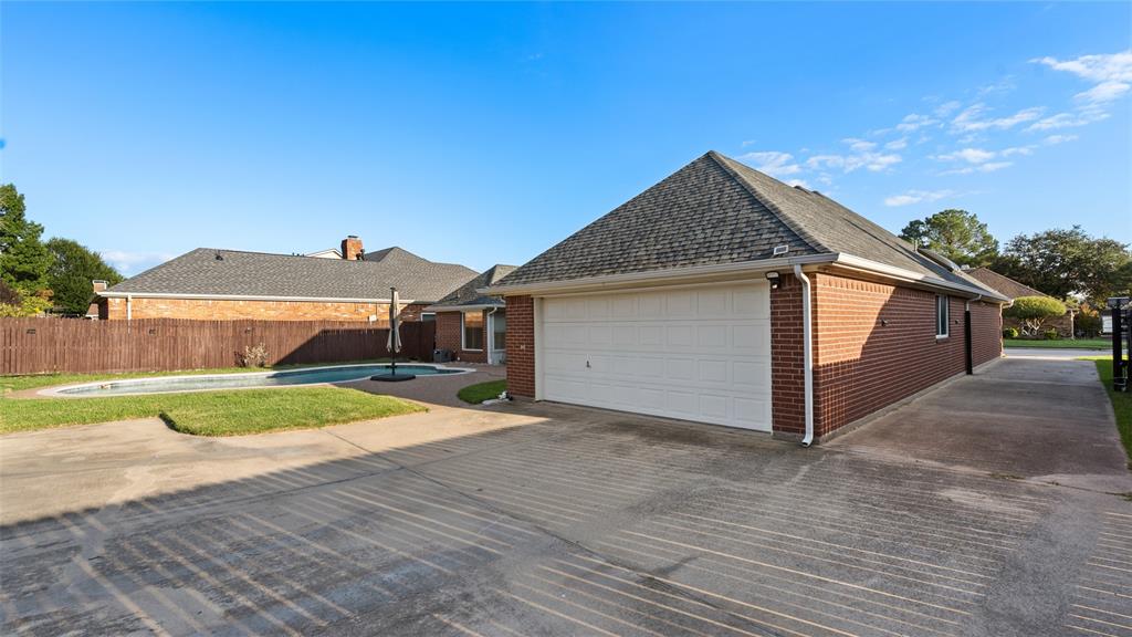 Fox Glenn Estate - Residential Lease