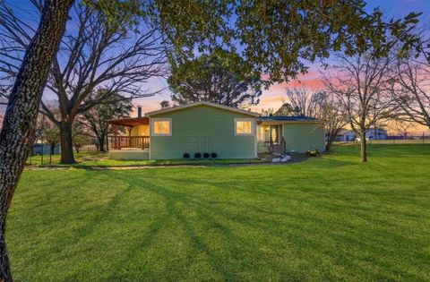 1050 Stadium Drive Joshua TX 76058