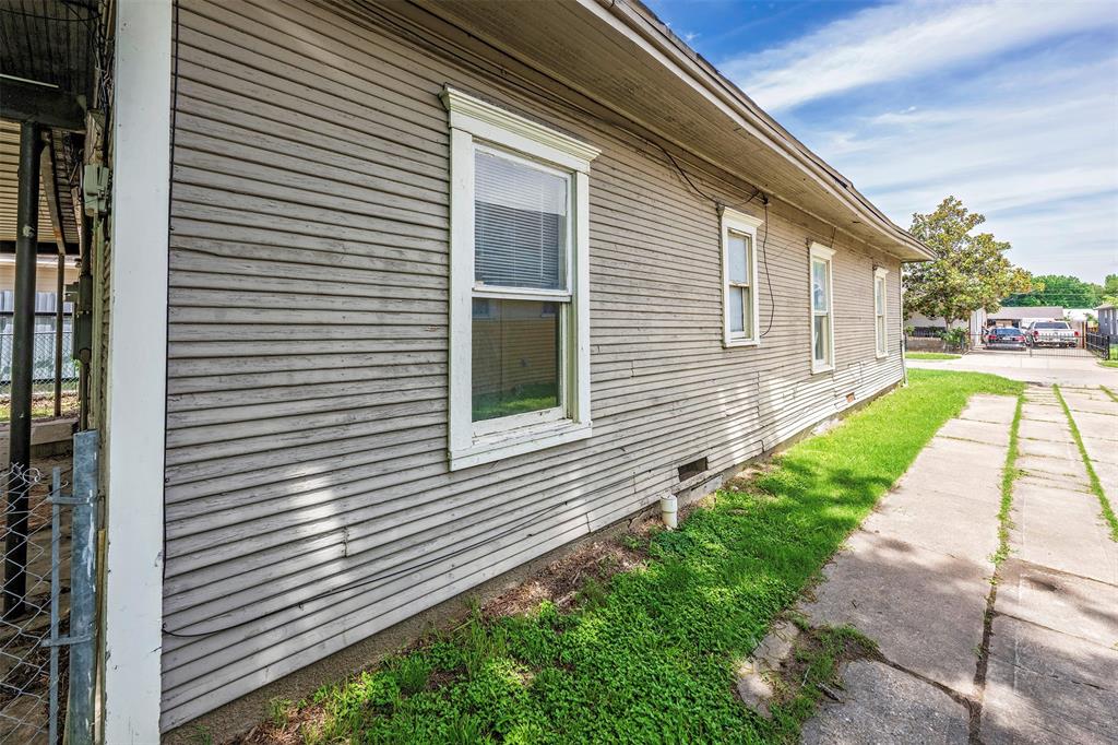 2614 May Street