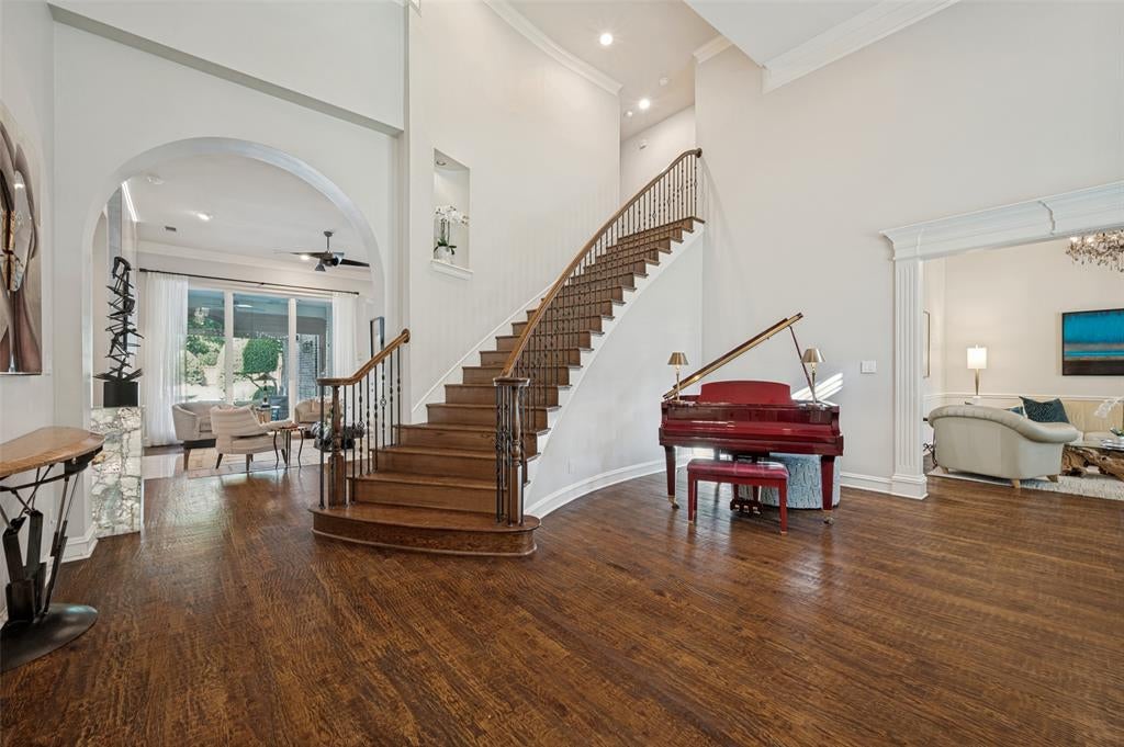 5765 Red Hill Lane