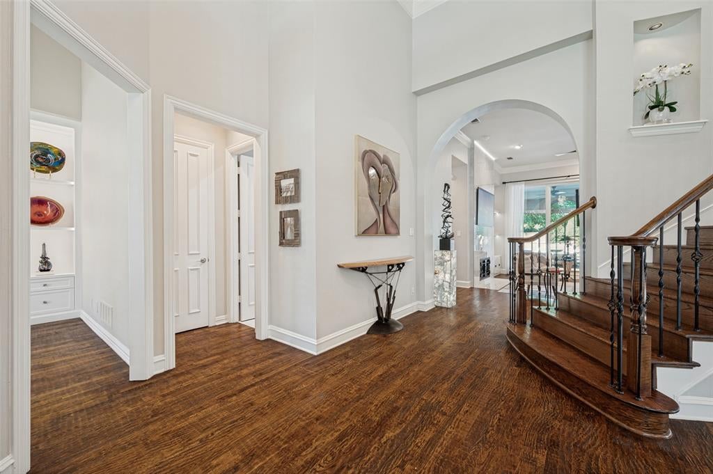 5765 Red Hill Lane