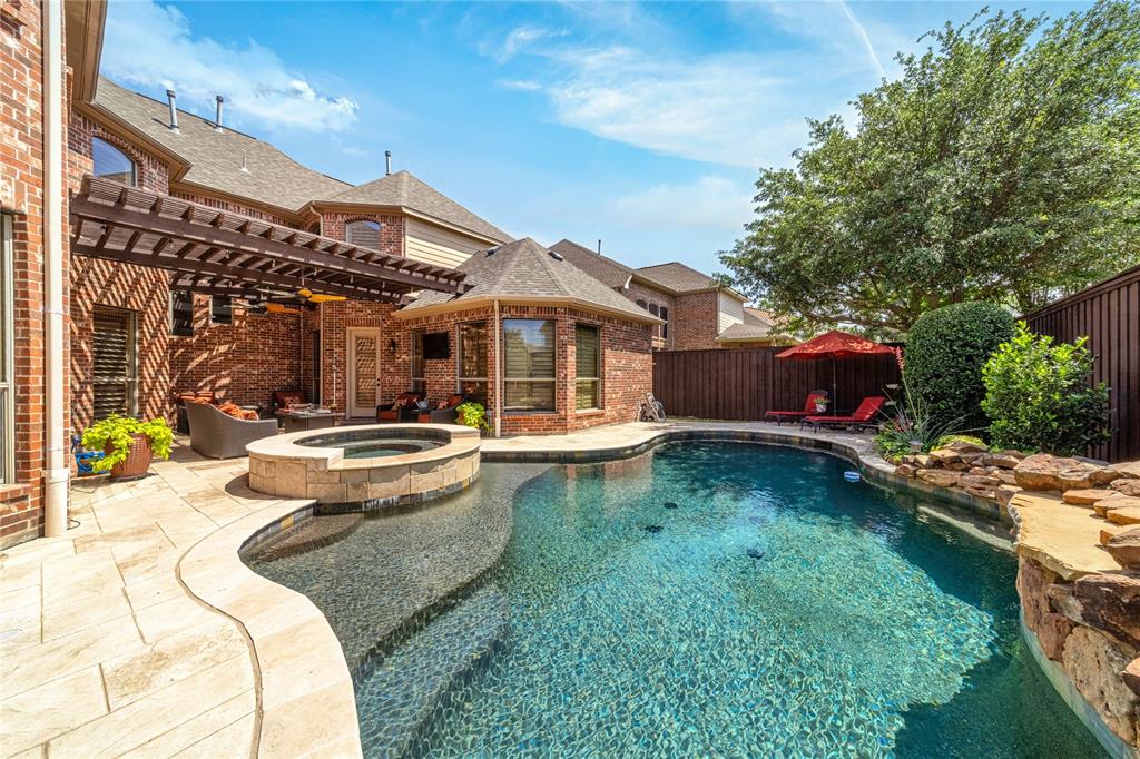 2717 Mendocino Circle