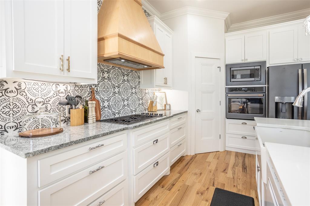 Moss Lake Estate - Residential