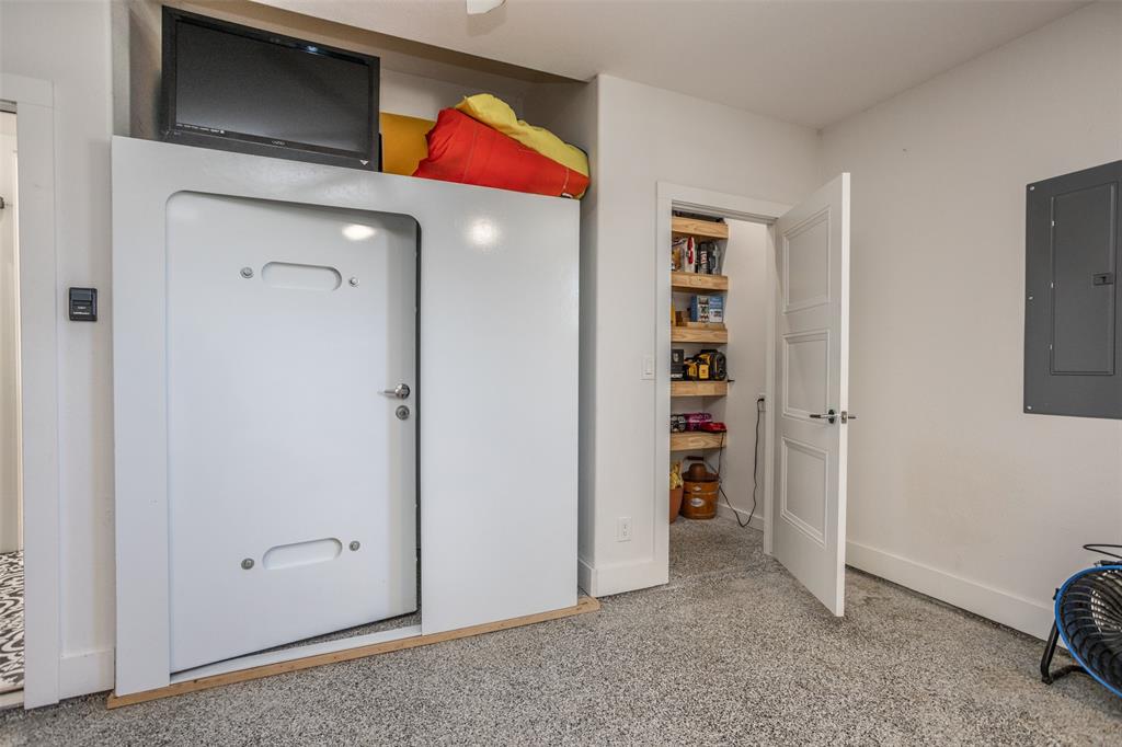 Moss Lake Estate - Residential