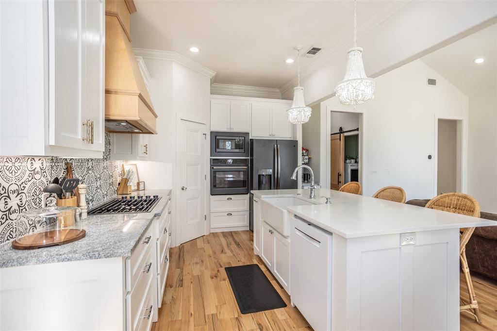 Moss Lake Estate - Residential