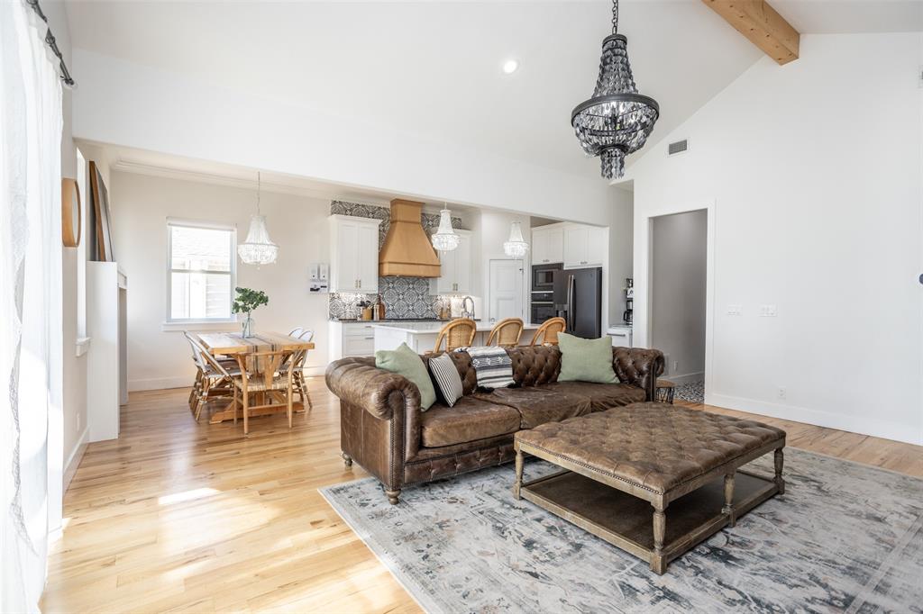 Moss Lake Estate - Residential