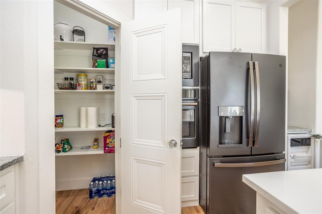 Moss Lake Estate - Residential