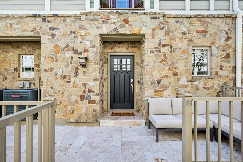 5916 Hudson Condo - Residential