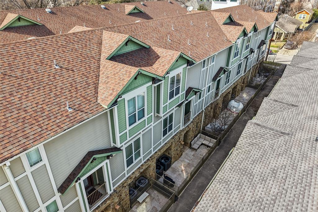 5916 Hudson Condo - Residential