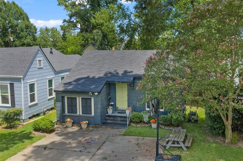 Photo of 3915 Maryland Avenue, Shreveport, LA 71106 (MLS # 21336402)