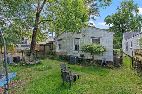 Tiny photo for 3915 Maryland Avenue, Shreveport, LA 71106 (MLS # 21336402)