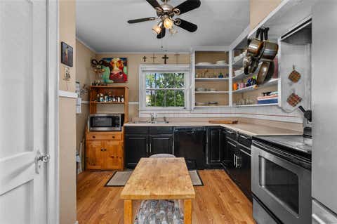 Tiny photo for 3915 Maryland Avenue, Shreveport, LA 71106 (MLS # 21336402)