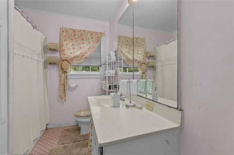 Tiny photo for 3915 Maryland Avenue, Shreveport, LA 71106 (MLS # 21336402)