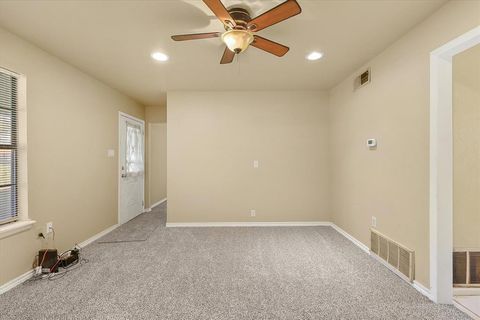 Tiny photo for 1512 Sheri Lane S, Pelican Bay, TX 76020 (MLS # 21101625)