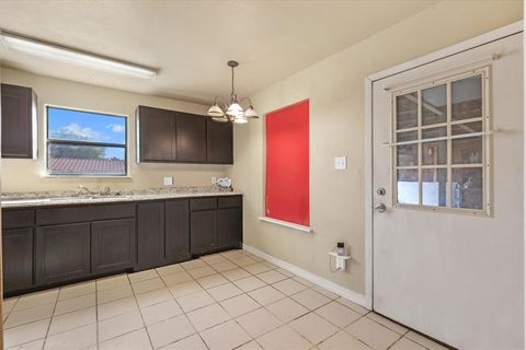 Tiny photo for 1512 Sheri Lane S, Pelican Bay, TX 76020 (MLS # 21101625)