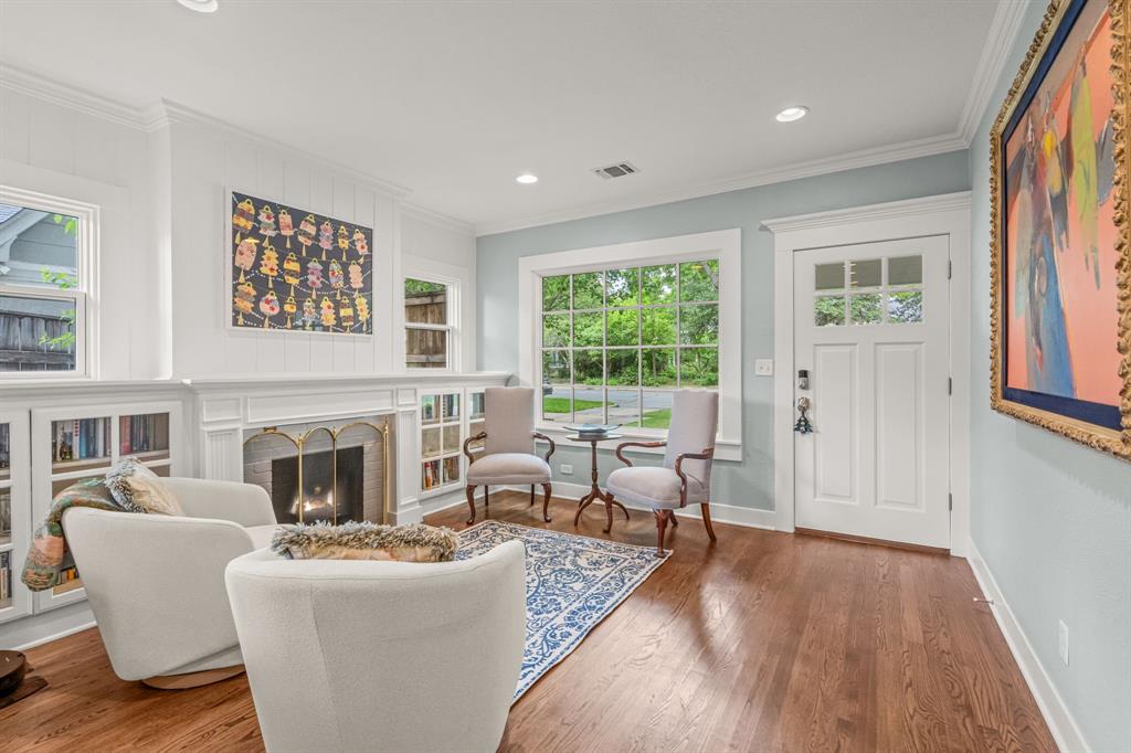 4621 Lafayette Avenue