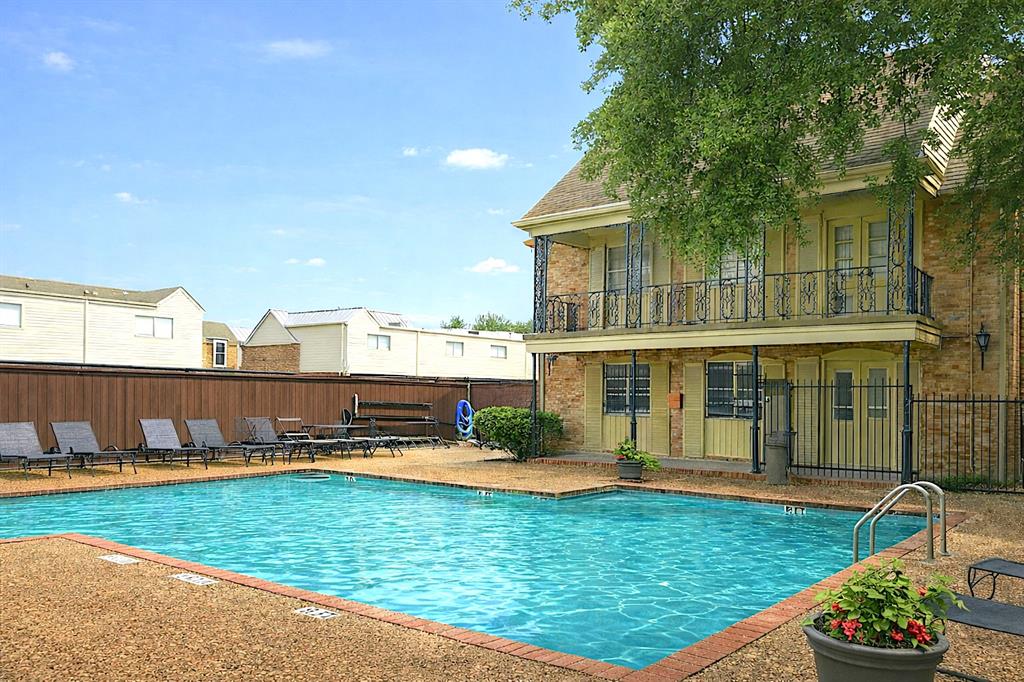 9844 Valley Meadow Court