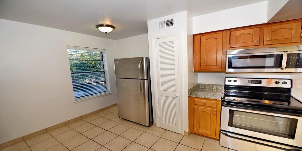 4818 Cole Avenue 205
