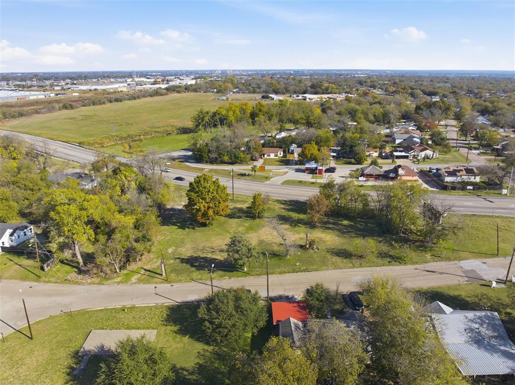 105, 107, 109, 111 Victory Drive