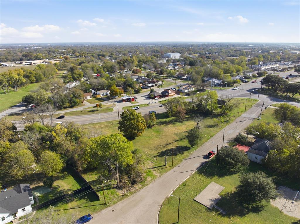 105, 107, 109, 111 Victory Drive