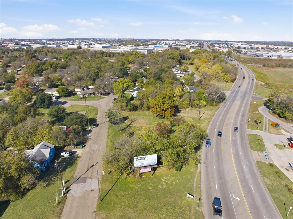 105, 107, 109, 111 Victory Drive