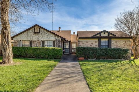 409 411 Dollins Street Cedar Hill TX 75104