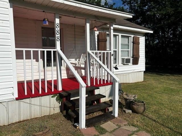 888 Farm Road 900 N