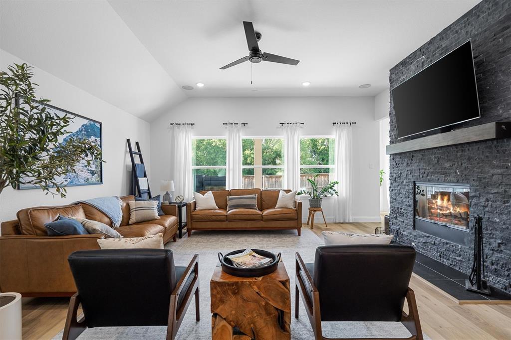 Woodridge Estates Ph - Residential