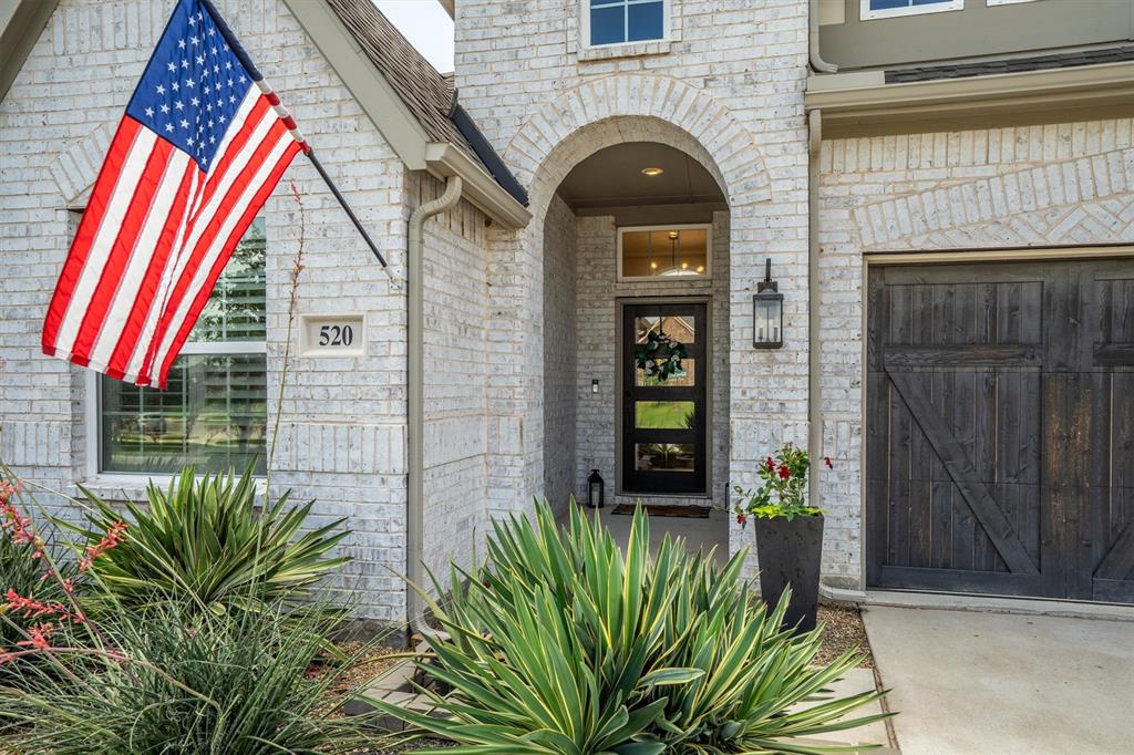 520 Royal Oaks Lane