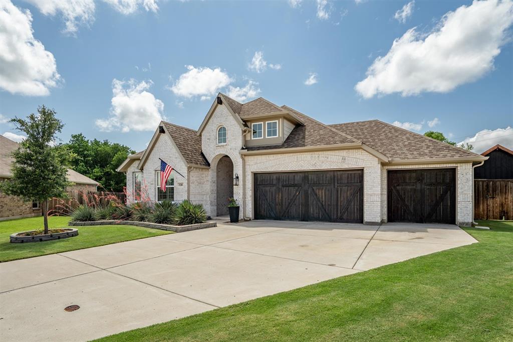 520 Royal Oaks Lane