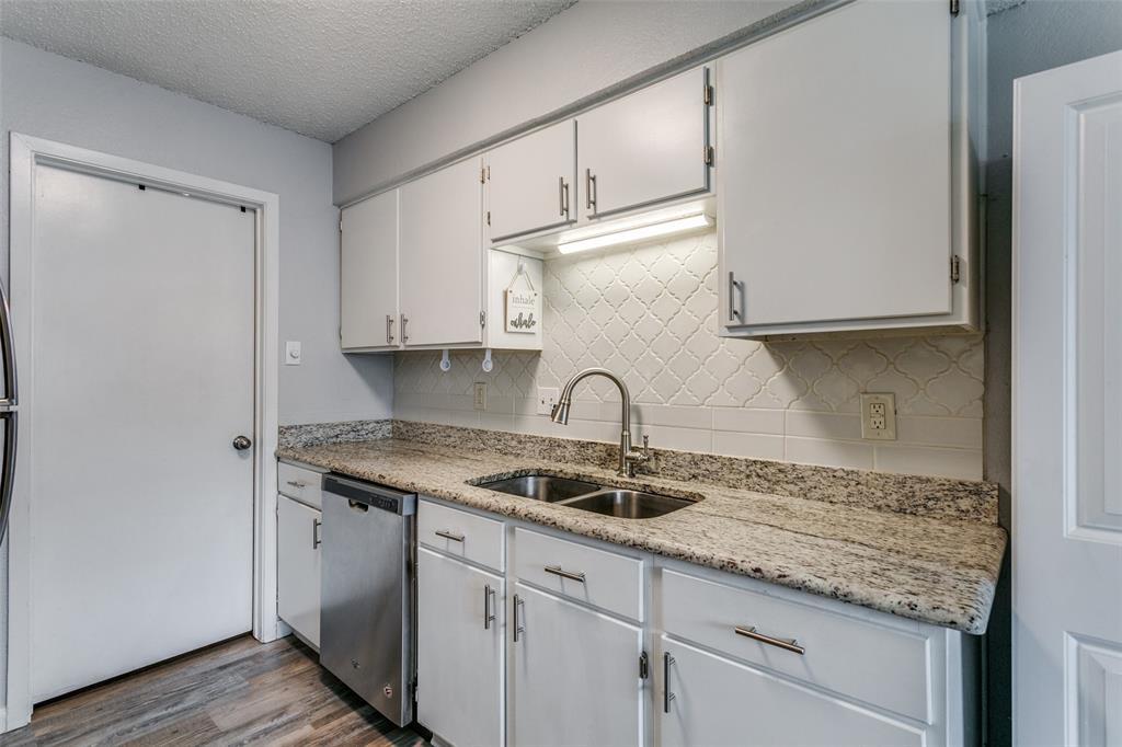 Cedar Ridge At Hurst Twnhms - Residential